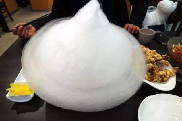 韩国中餐馆现黑暗料理，棉花糖拌炸酱面，想吃吗？