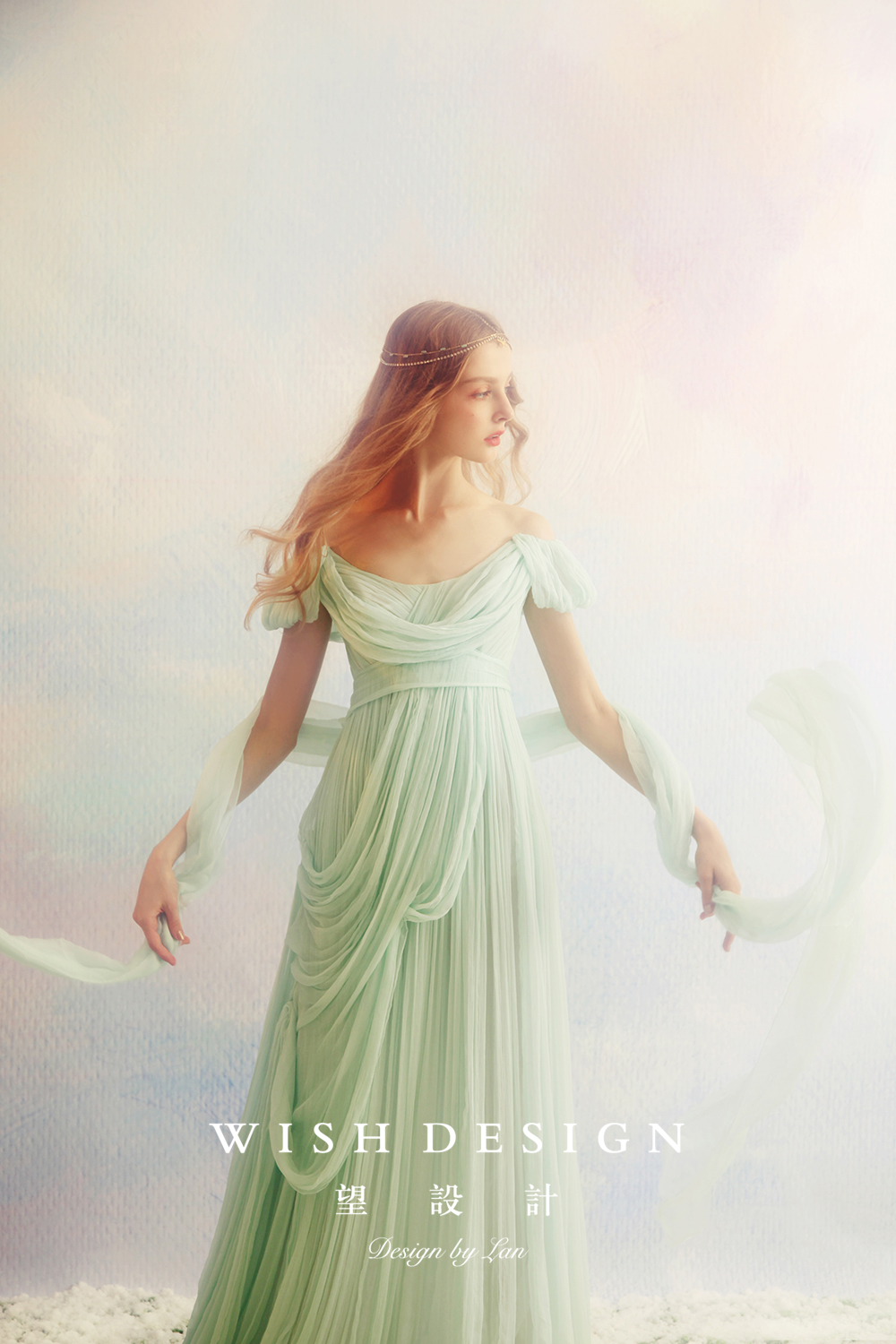 缪斯女神淡绿礼服，古希腊风格的垂坠褶皱是柔美的韵律