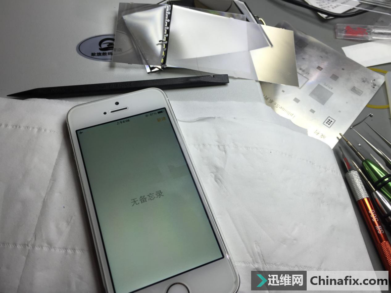 等候清醒的恶梦：iphone5s 渗水拆换背光板实情好狠！