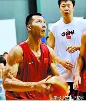 cba为什么那么瘦(为什么CBA球员身体对抗差？需要到NBA才能增加力量？)