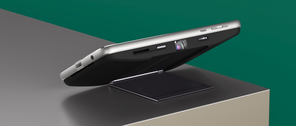 Moto Z Play公布：50钟头续航力武器，模块化设计中端机