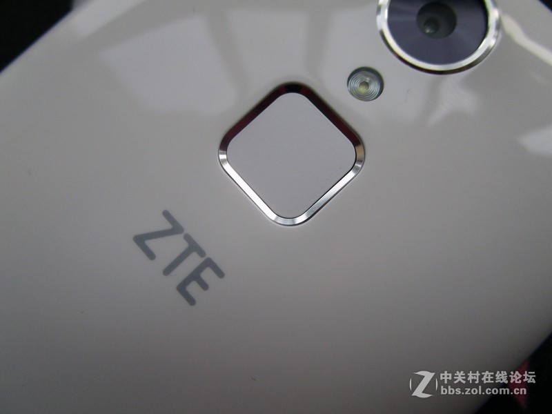 指纹识别小鲜肉明星——zte中兴Blade A1拆箱