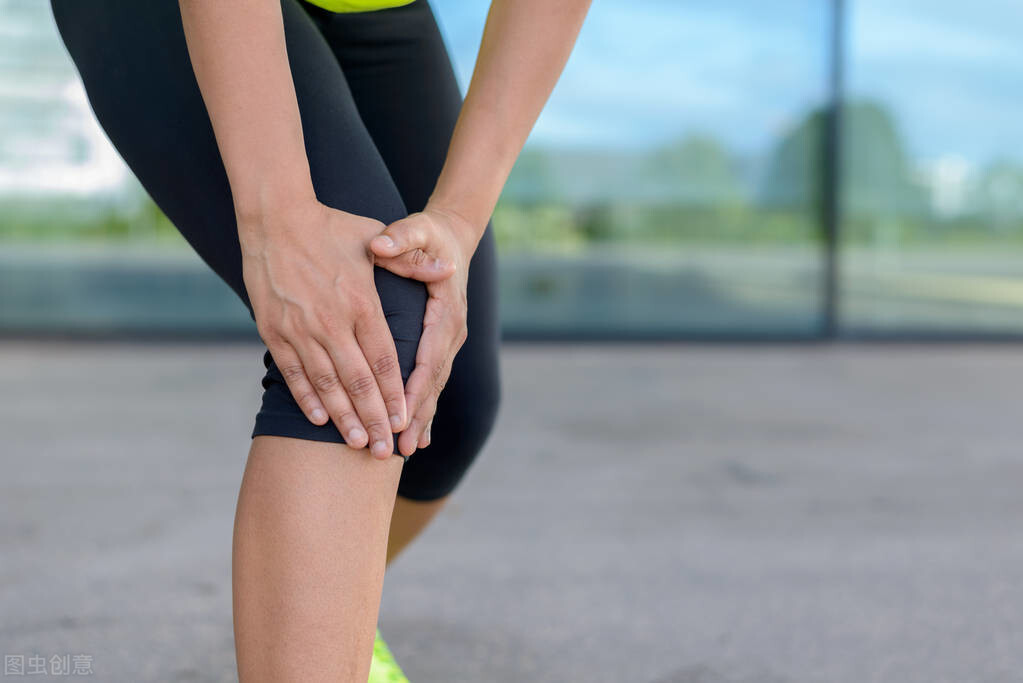膝關節炎會導緻小腿無力嗎？ 膝關節炎腳底麻木是怎麼回事？