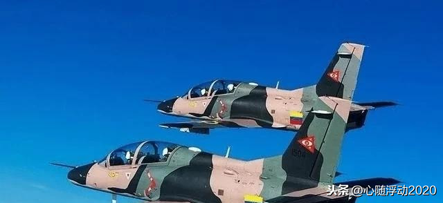 14國(guó)不惜排隊(duì)購(gòu)買，中國(guó)最熱銷戰(zhàn)機(jī)名不虛傳，300架已飛出國(guó)門(mén)