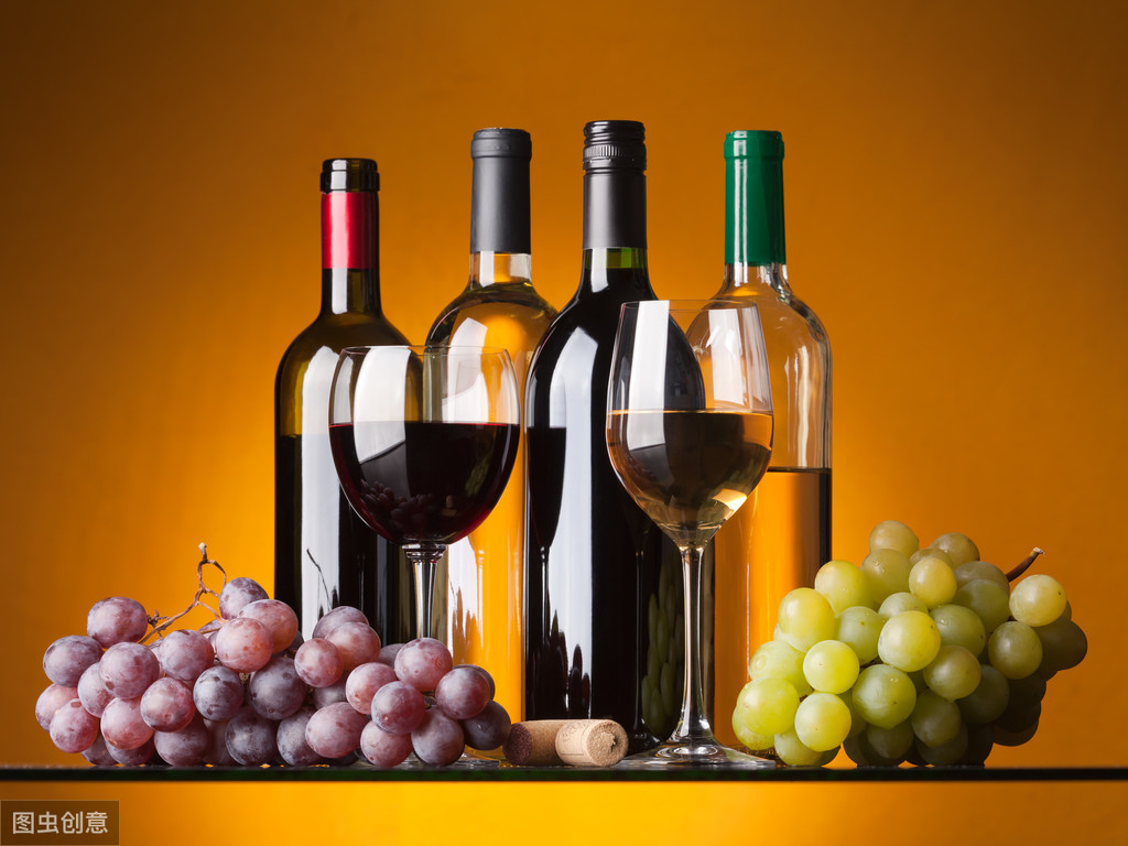 干红葡萄酒中的“干红”二字是什么意思？