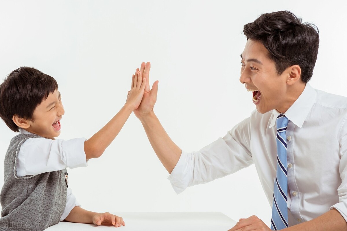 从胆小内向，到礼貌大方！我用贾静雯的方法，解决了娃内向的问题