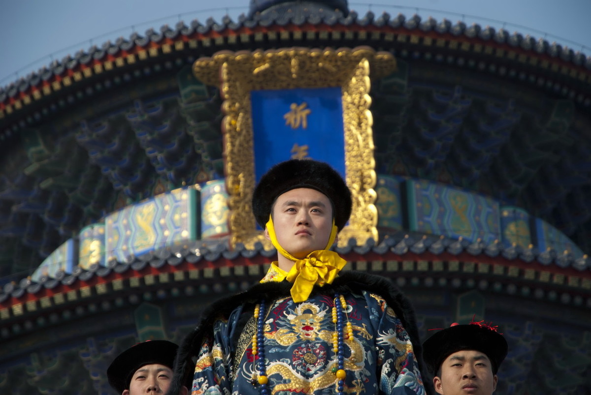 康熙皇帝雖然被后人稱為明君，然而到了晚年，也犯了不小的錯誤