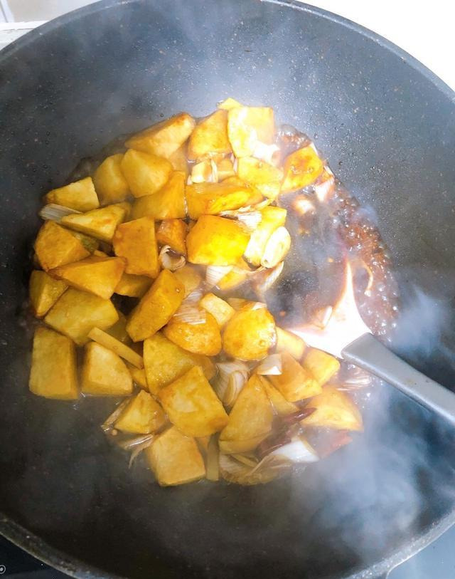 冷冻即食小鲍鱼这样做法 爽口软糯 汁浓味香 非常美味的家常菜