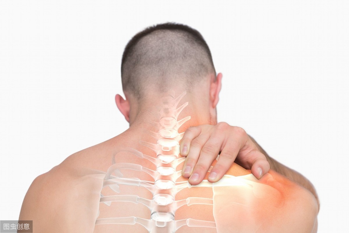 肩膀痛是怎么回事？符合5类表现，应早点去医院检查