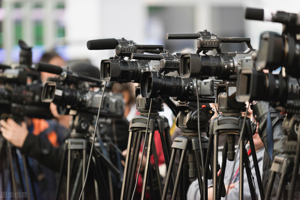 一二传媒：媒体邀约 记者现场采访为何越来越受众？
