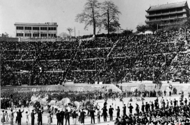 1956年新中国社会主义改造，轰轰烈烈的公私合营