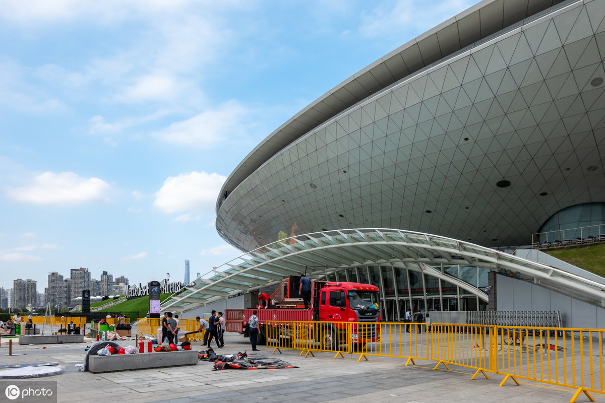 nba上海为什么(NBA上海站活动取消，赞助商场外展台基本拆光，莫雷却还没有道歉)