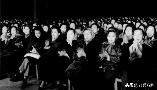1956年新中国社会主义改造，轰轰烈烈的公私合营