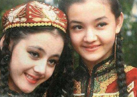 新疆人有多容易变老？年轻时的热巴就知道了，