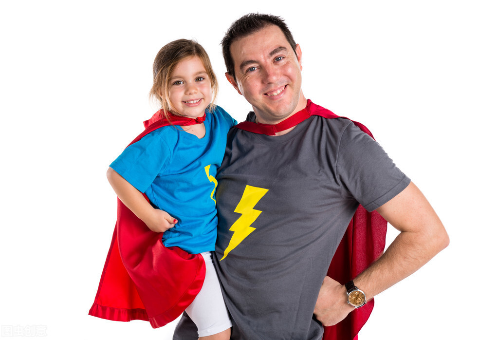为了节约培训费，我变成了十项全能，成为孩子心中的超人爸爸