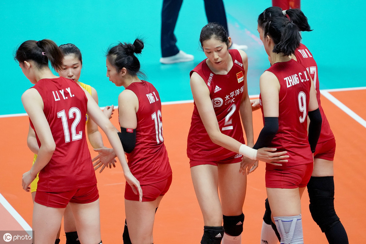 中国女排vs巴西世界杯2019(豪取6连胜！中国女排逆转巴西女排，郎平声嘶力竭：从零开始去冲)