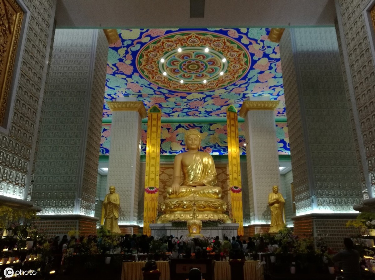 “真身宝塔”：法门寺（Famen Temple）