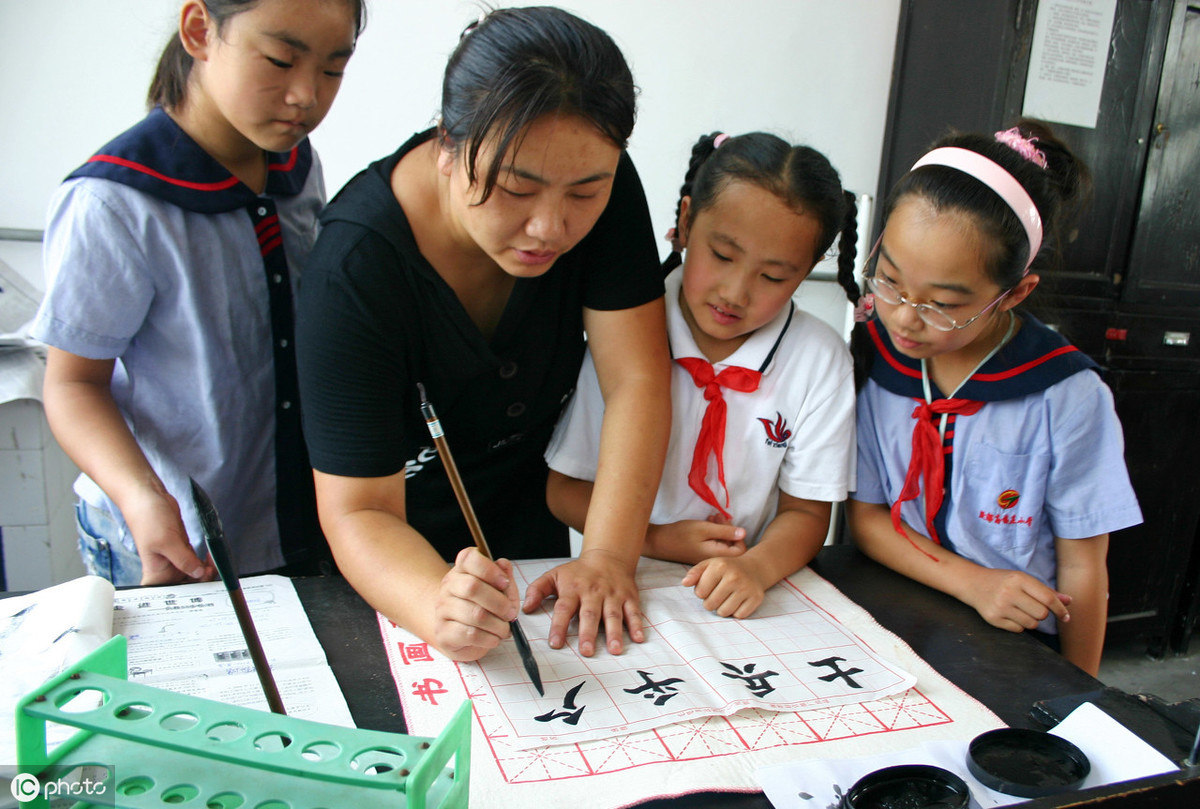 先学汉字后学拼音，一年级语文新教材编排顺序有“奥妙”