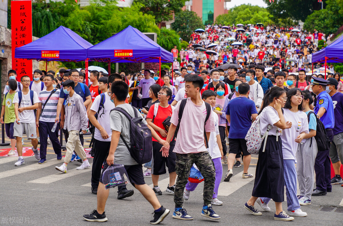 短篇小说 高考， 那条苍茫地平线