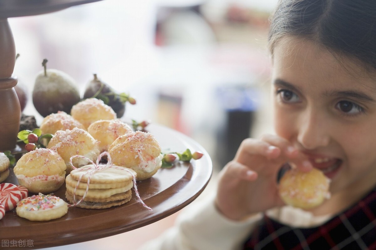 這五種零食正在催熟孩子，孩子再喜歡，也不要給孩子吃