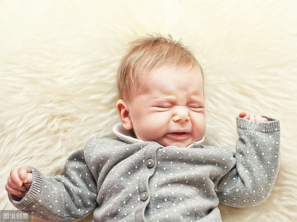 宝宝夜哭，一直都是疾病信号！没有后悔药，这6种原因要牢记