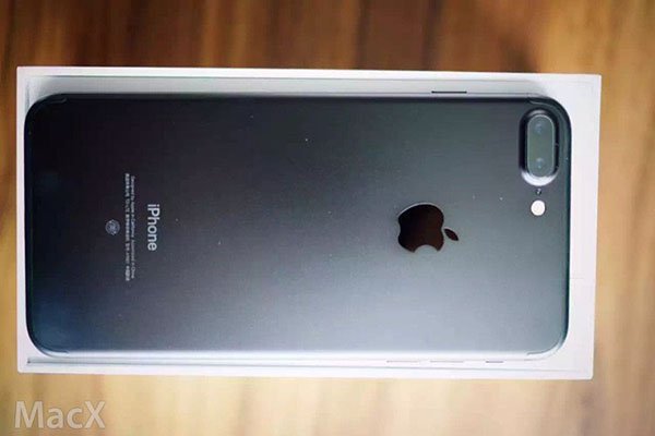 iPhone 7 五色拆箱图赏，亮黑果真不同寻常