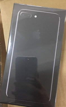 亮黑iPhone 7包裝竟遭有所差异