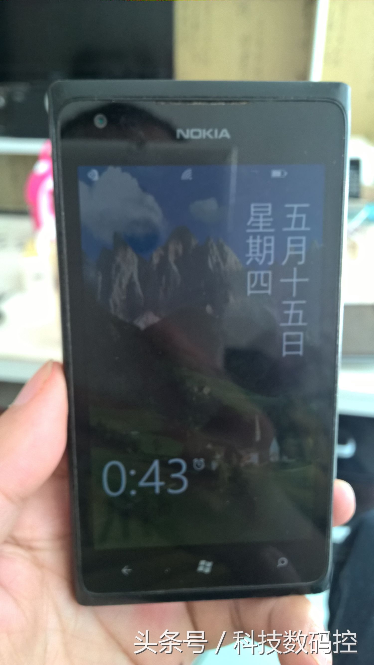 Nokia初衷之作--LUMIA900品评