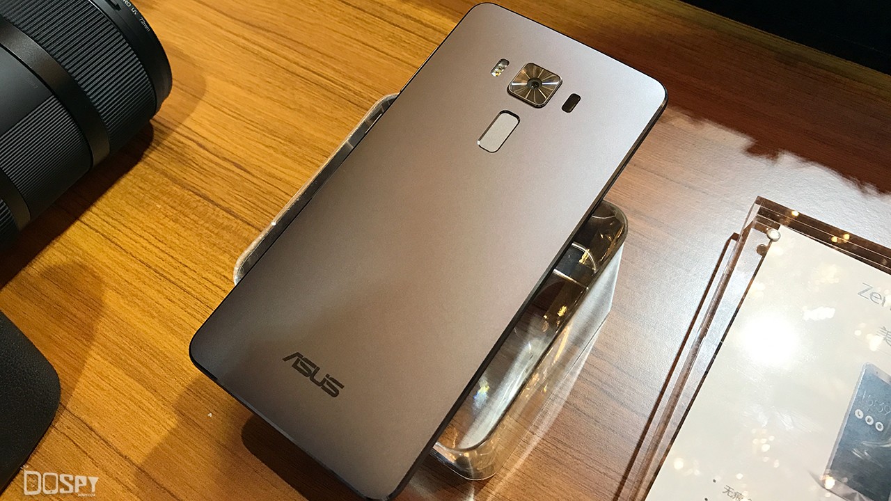 全世界第一款骁龙821手机上 asusZenfone 3 尊爵当场测评