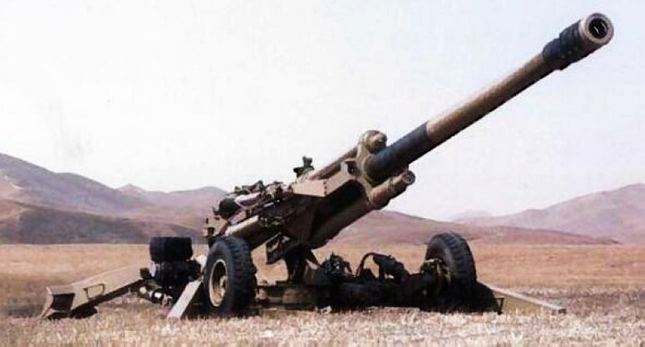 优异的M777轻型155毫米榴弹炮遭遇来自