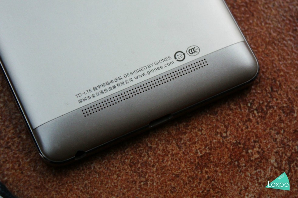 正儿八经商务接待韵味 现金红包立M5 Plus
