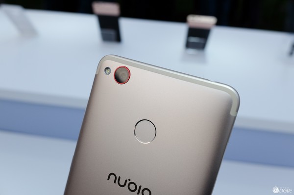 依然主推拍摄，nubia Z11 miniS 公布