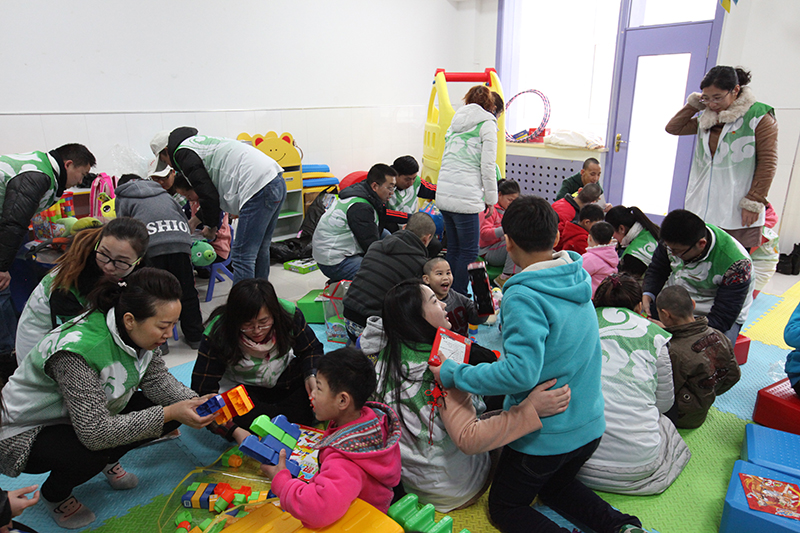 2016年春节“阳光助残”志愿服务 温暖福利院儿童