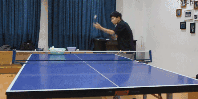 香港富豪梁锦松，弃TVB花旦择奥运冠军，斥百亿