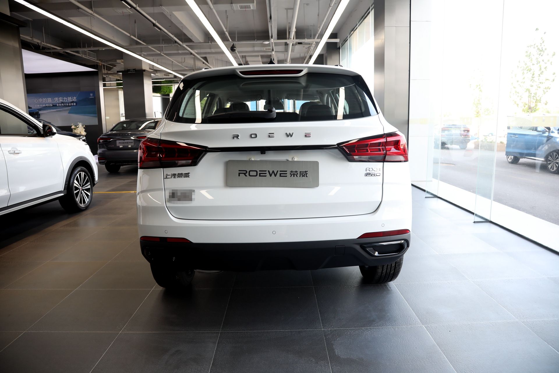 不到10万元产品力如何？荣威RX3 PRO到店实拍 配置挺丰富