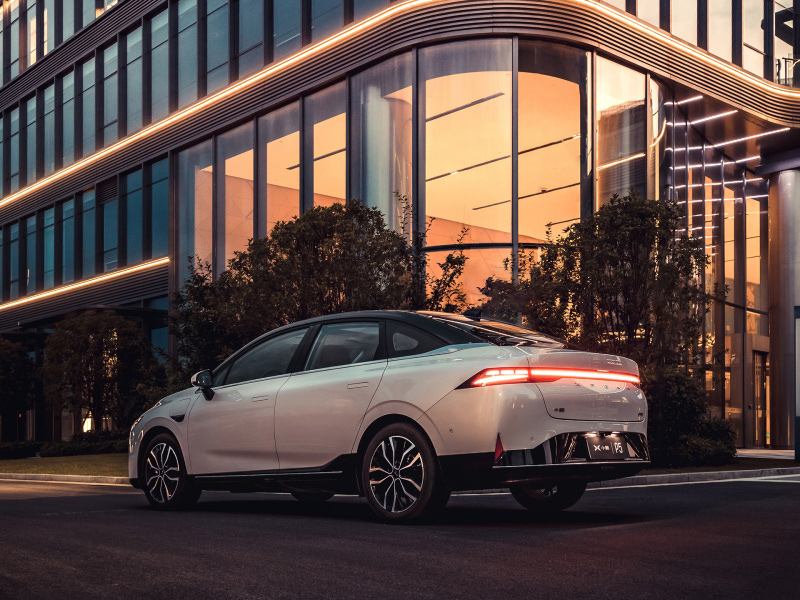 同级唯一搭载两个激光雷达的轿车，小鹏P5来了，售价亲民要火！