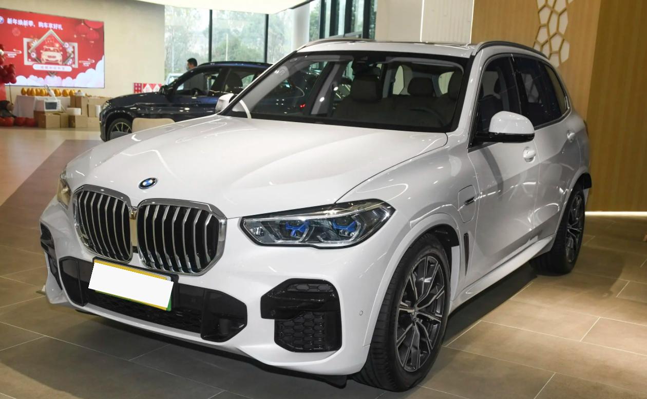 859,900!BMW X5 PHEV Both power and fuel consumption, equipped with