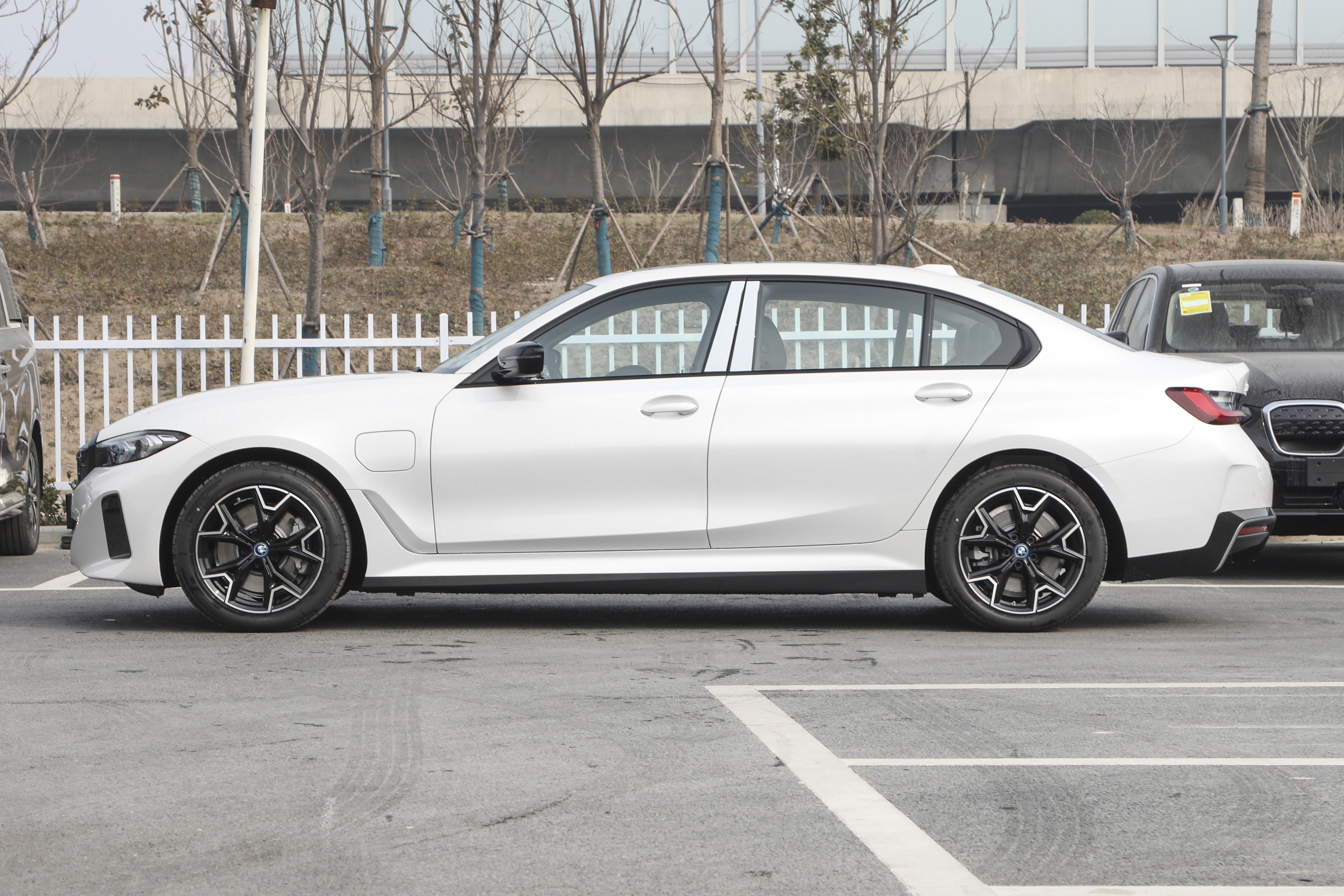 The tepid BMW i3 is in trouble, can it rely on product performance to