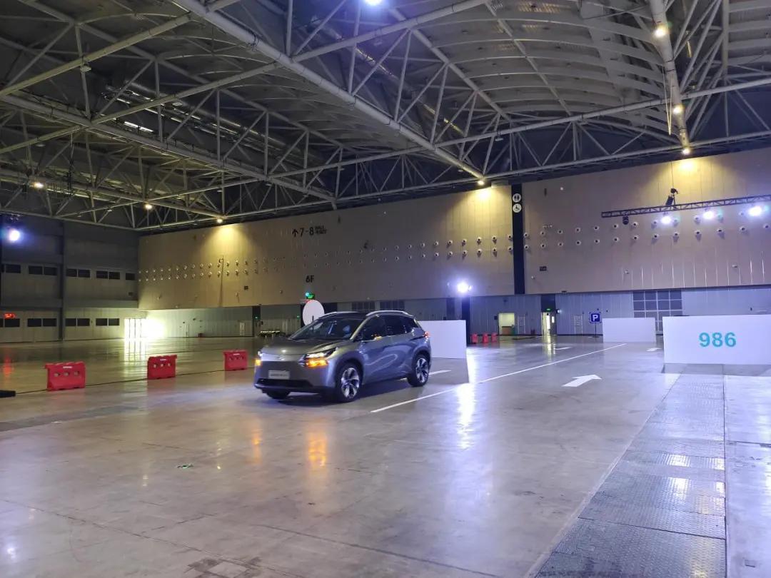 充电5分钟，高速行驶2小时？试驾广汽AION V Plus