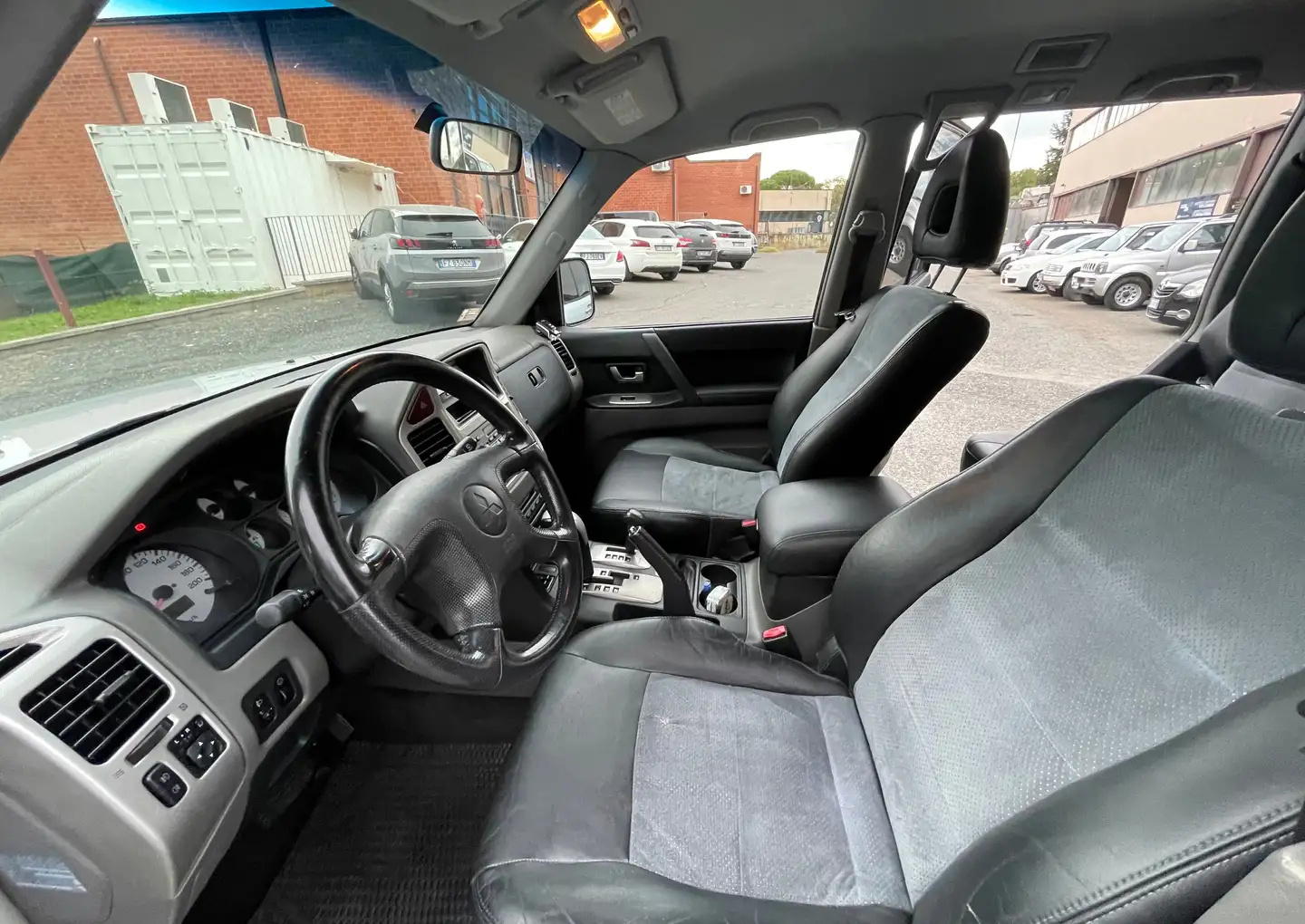 Explore the Pajero V7 generation: not only stylish and powerful, but ...