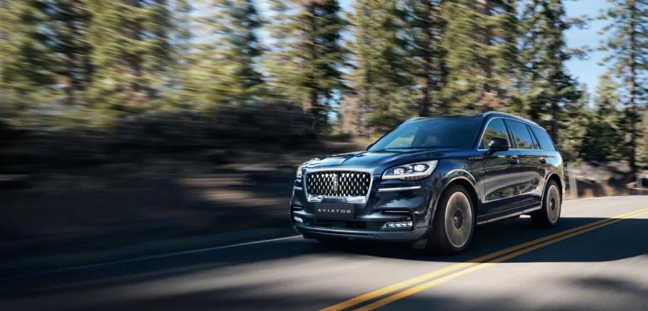 60万豪华中大型SUV，林肯飞行家和捷尼赛思GV80怎么选？