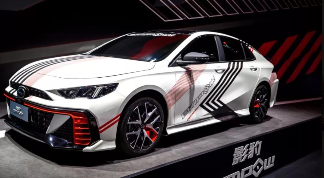 和思域比动力，和领克03比空间，影豹能引爆运动家轿市场吗？