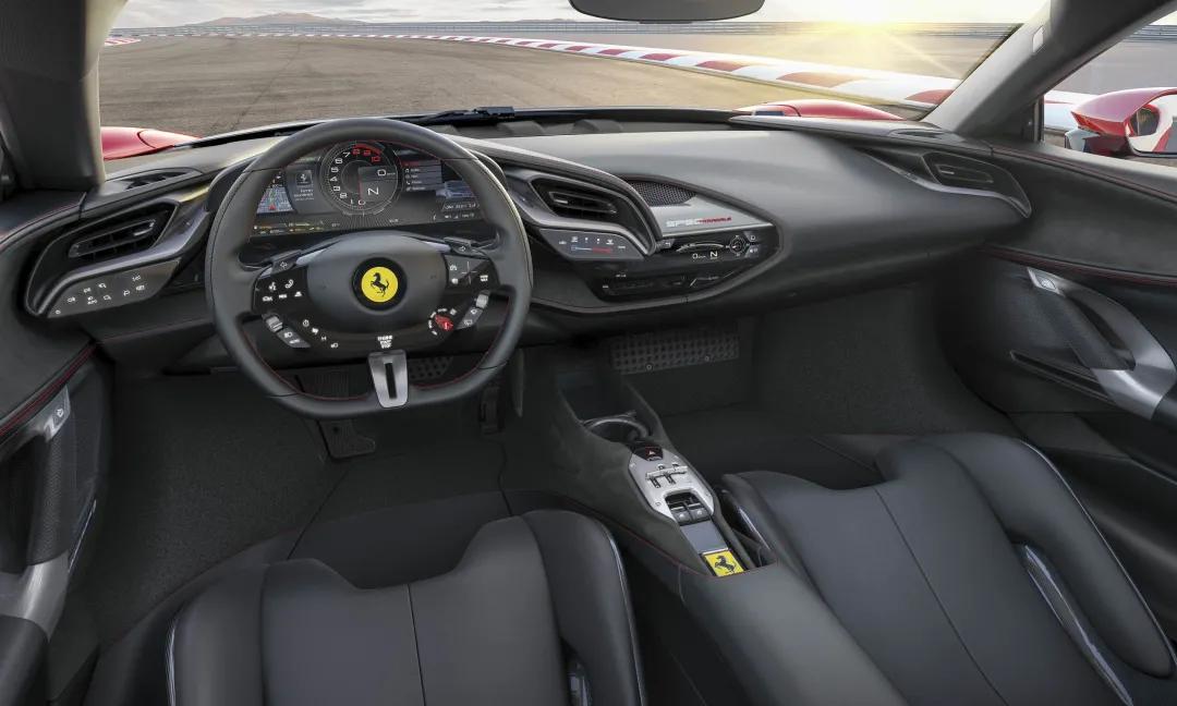 马力100匹、前后三个电机，这台法拉利比拉法更快