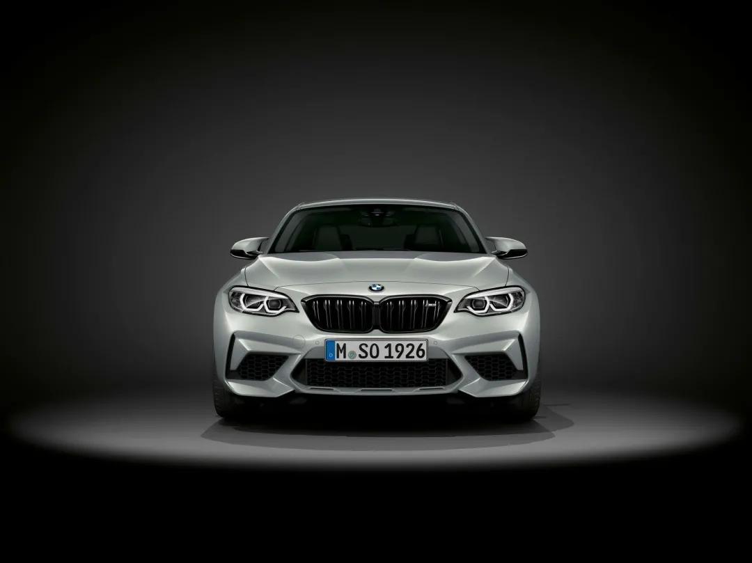 这款豪华品牌后驱车，售价20多万就能够买到敞篷版