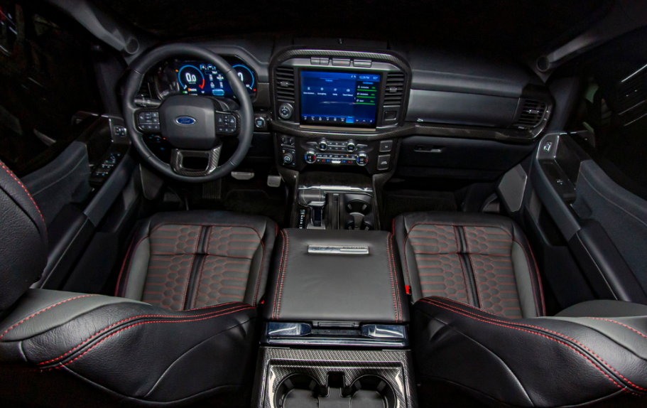 新款福克斯旅行版即将完成测试,775马力谢尔比F-150亮相