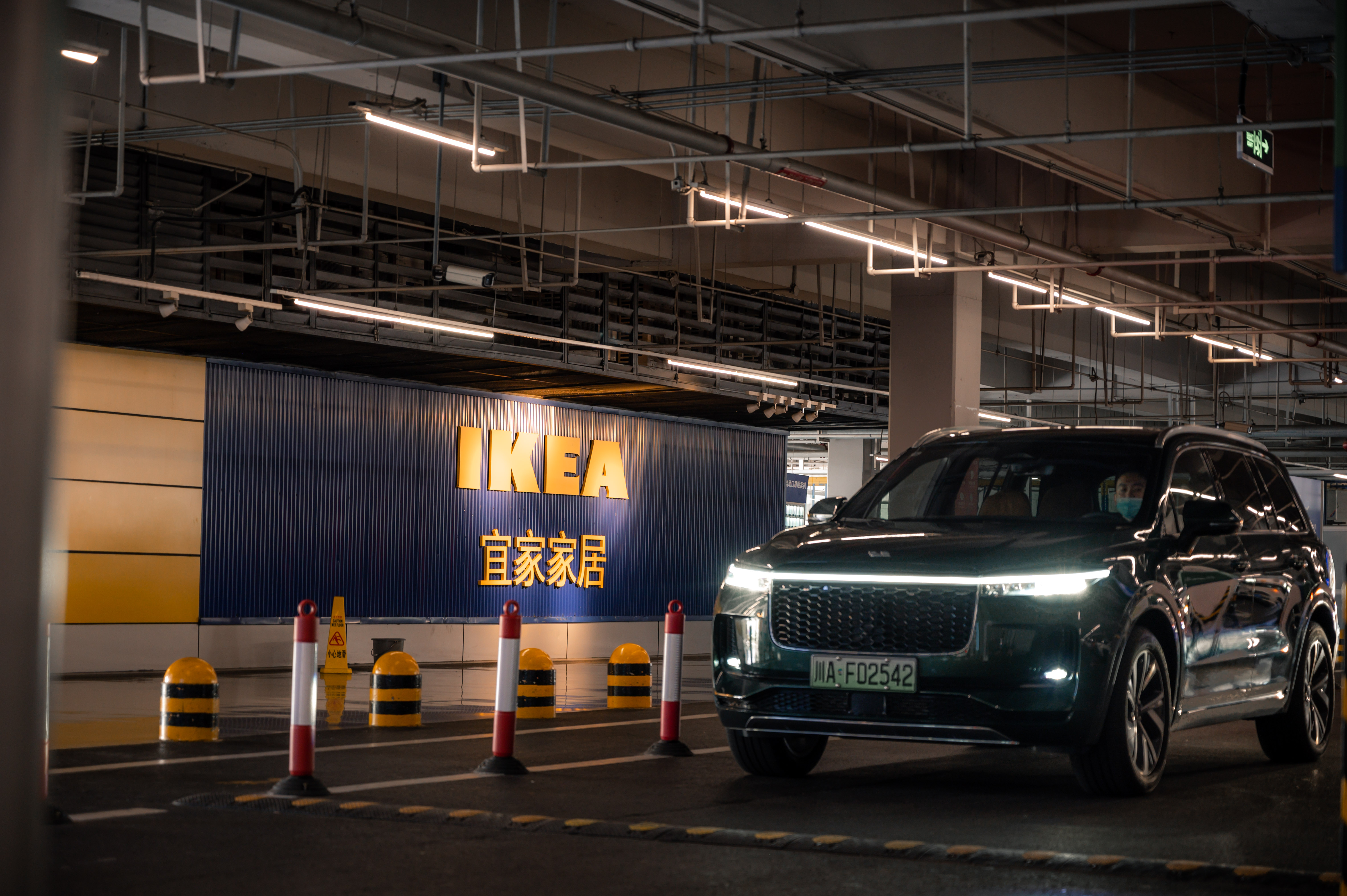 中年人的理想是“理想”，年轻人的理想是什么？