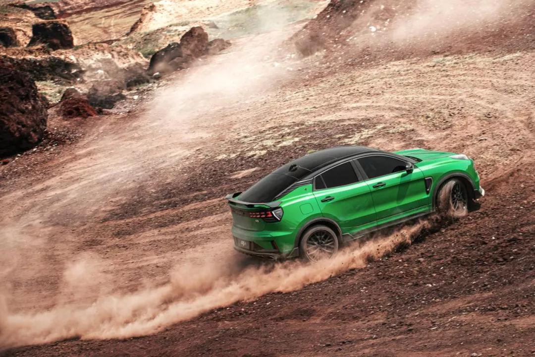 领克03+Cyan定制版亮相！网友：你就说要加多少钱吧？