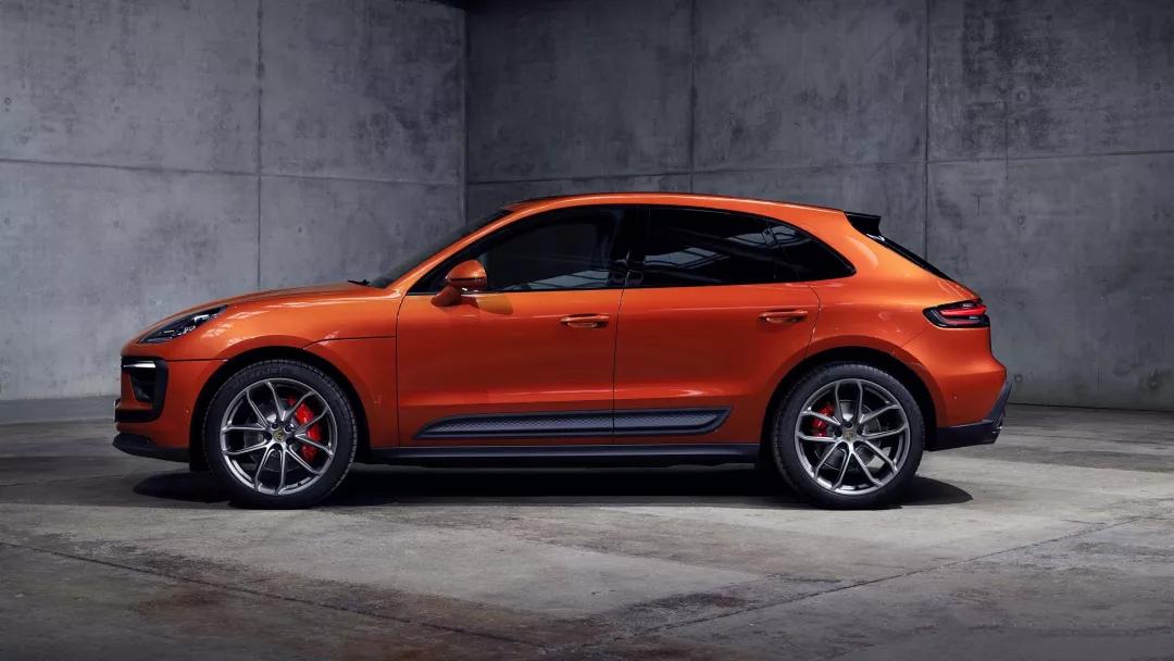 保时捷Macan再次中期改款，外观变化不大、动力提升明显