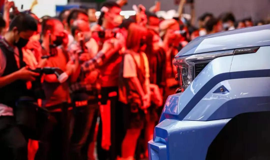 创造潮玩越野SUV新趋势!坦克品牌为什么变得更火了？