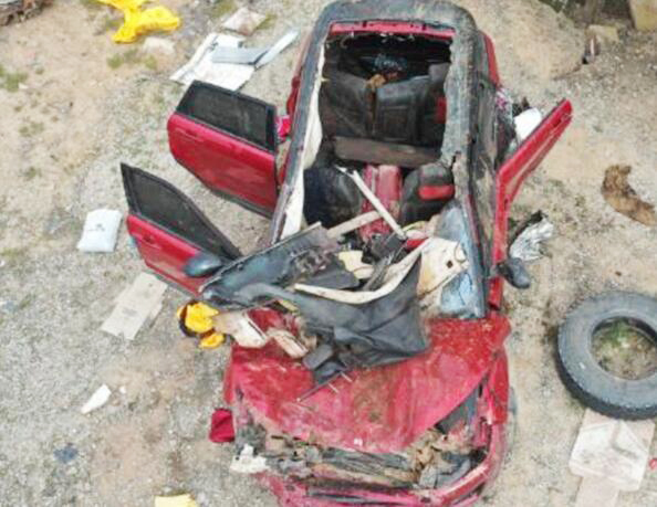 “谢大脚”车祸身亡，全景天窗真不安全？